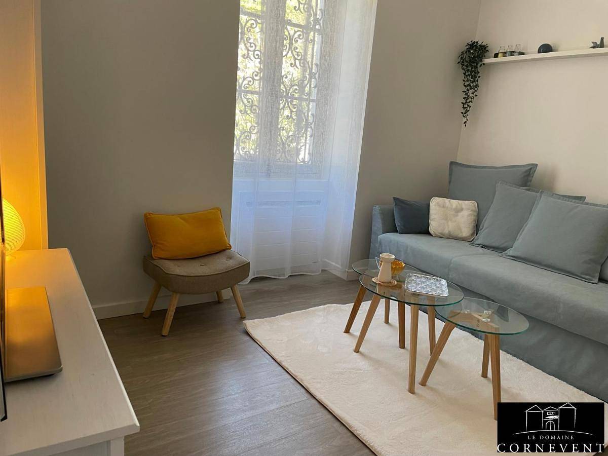 Appartement entier, Appartement scandinave élégant, Domaine Cornevent Lyon, parc & piscine in Vernaison, Lyon et ses environs