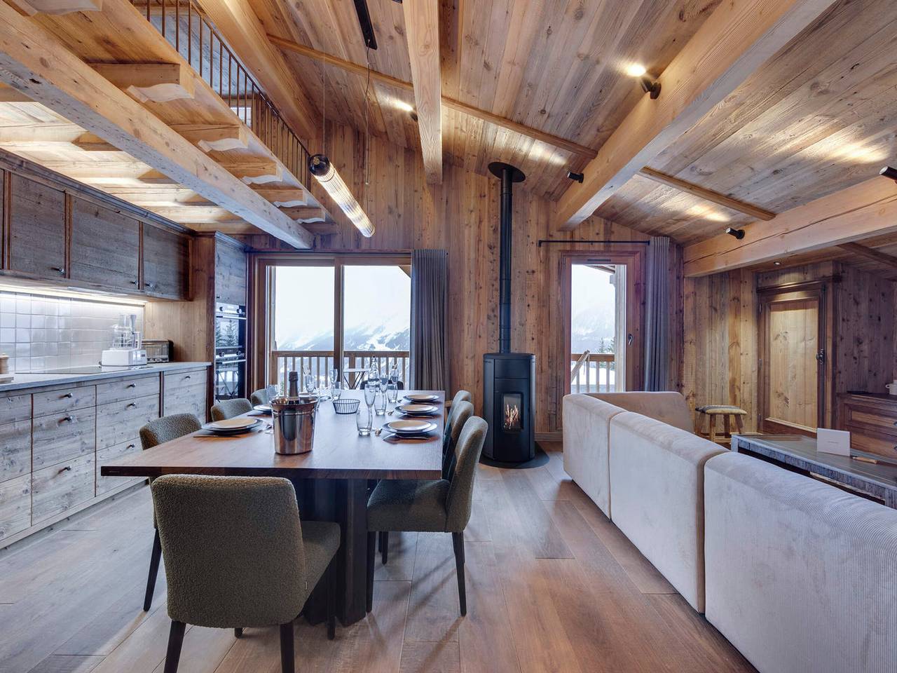 Apartamento entero, Gran apartamento de 3 habitaciones con balcón y estufa, cerca de pistas en La Rosière in La Rosière, Montvalezan