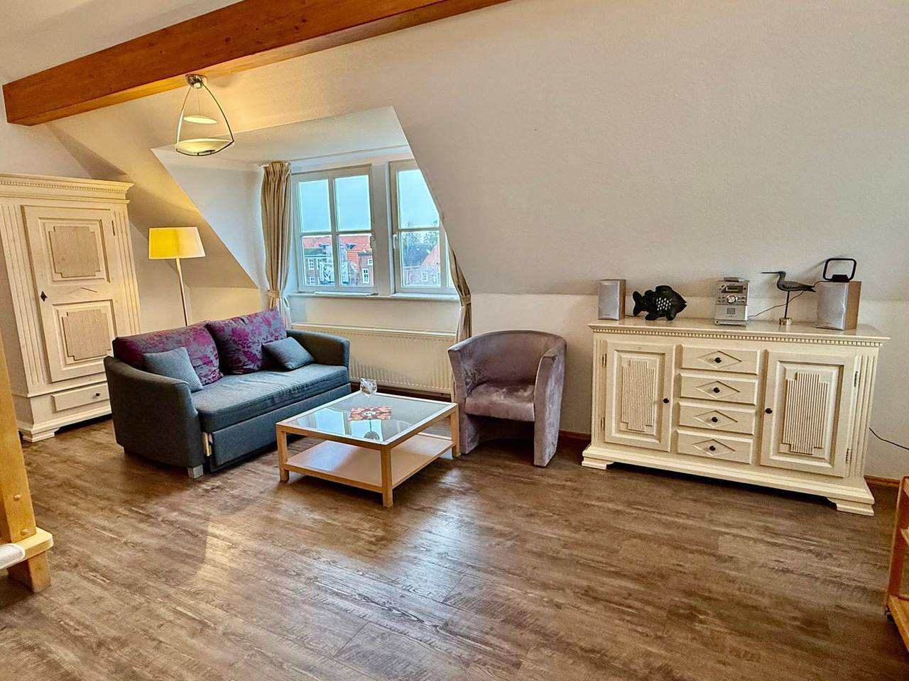 Ganze Wohnung, Ferienwohnung „Rysum“ im Amtmannshaus direkt am Greetsieler Hafen in Greetsiel, Krummhörn