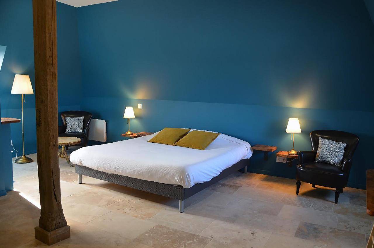 Superior King Room in Saint-Savin, Vienne (France)
