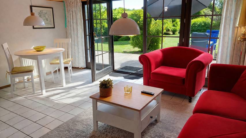 Ferienhaus für 2 Personen, mit Balkon und Terrasse in Zirkow