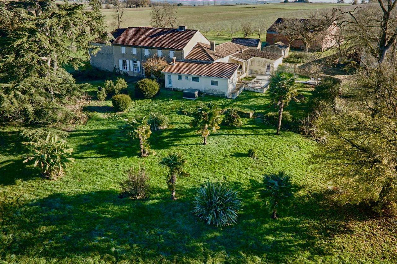 Chambres d'hôtes de charme avec piscine - Le Clos Boissiere in Valence-sur-Baïse, Gers