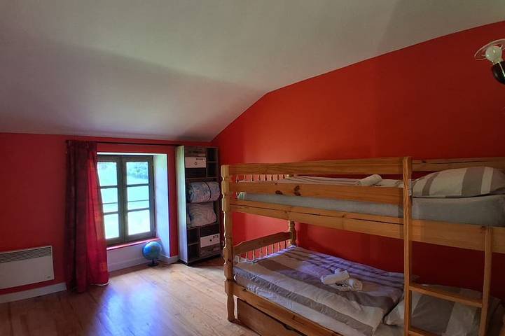 Location de vacances pour 9 personnes, avec jardin et terrasse à Lavaudieu - 4