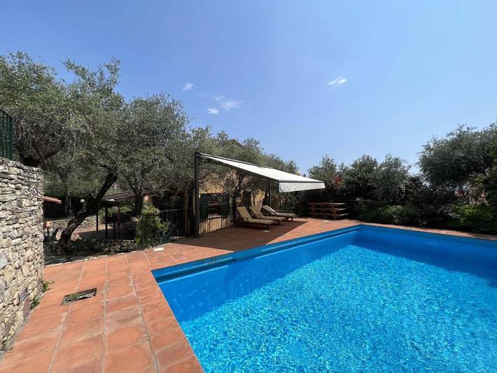 Location de vacances pour 8 personnes, avec jardin ainsi que vue et piscine à Tellaro - 4