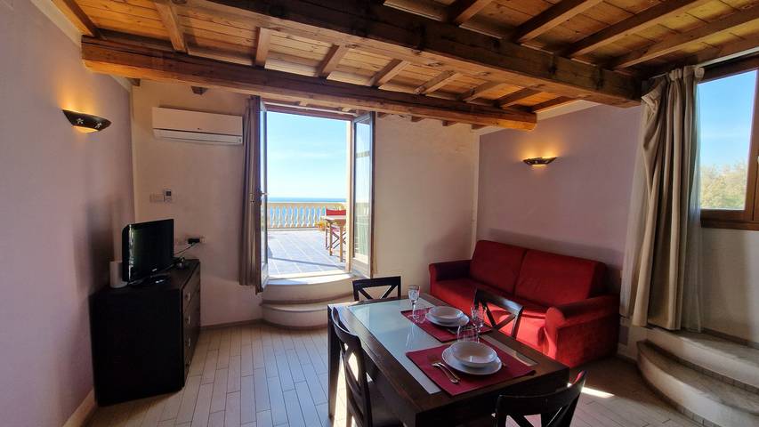 Ferienwohnung für 4 Personen, mit Balkon und Terrasse sowie Garten und Ausblick in Livorno - 3