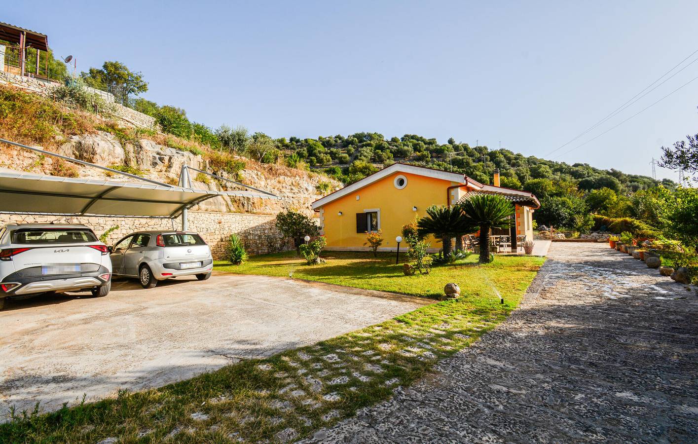Appartamento vista mare con servizi vicino al fiume e al ristorante in Ragusa, Provincia di Ragusa