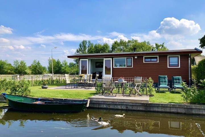 Vakantiehuis voor 2 personen, with tuin and terras as well as zwembad - 1