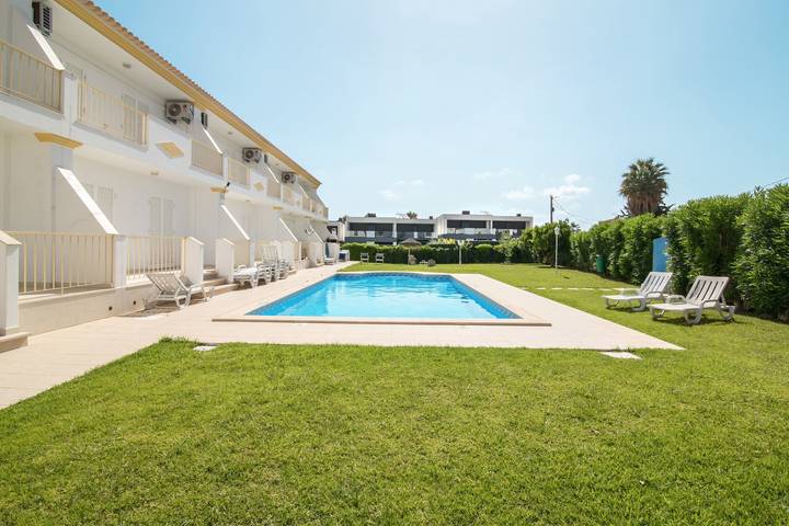 Location de vacances pour 9 personnes, avec jardin dans Roja Pe - 2