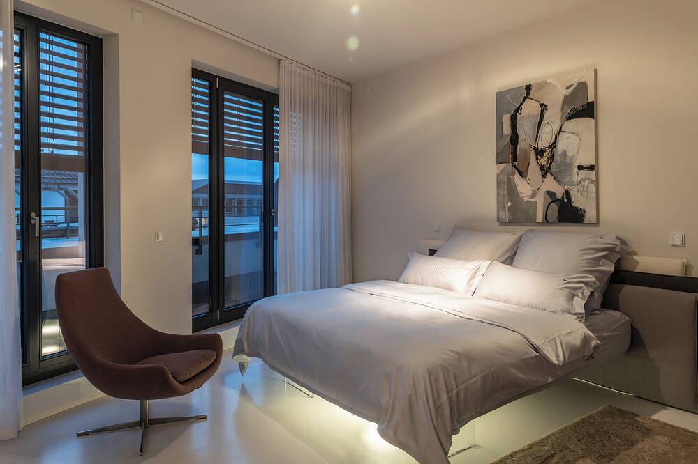 Apartamento entero, Modern & Exclusive Penthouse in Top Location  w/ Roof Terrace & Garage in Leipzig Mitte, Leipzig