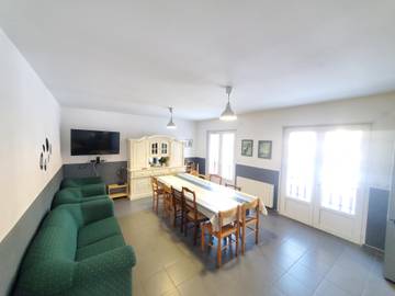 Maison De Vacances pour 15 Personnes dans Chambon-sur-Lac, Région de Besse-et-Saint-Anastaise, Photo 3