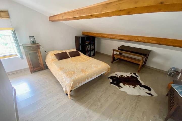 Gîte pour 5 personnes, avec balcon ainsi que jardin et piscine à Alba-la-Romaine - 2