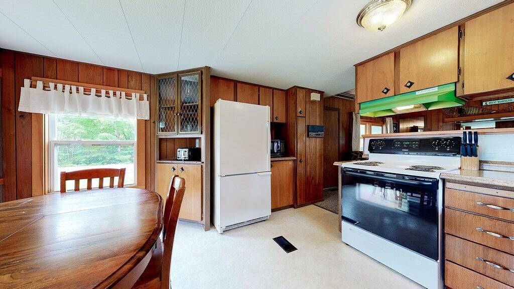 Mountain cottage with private chimnea, W/D, off-site amenities - great location in Lincoln (NH), Franconia Notch