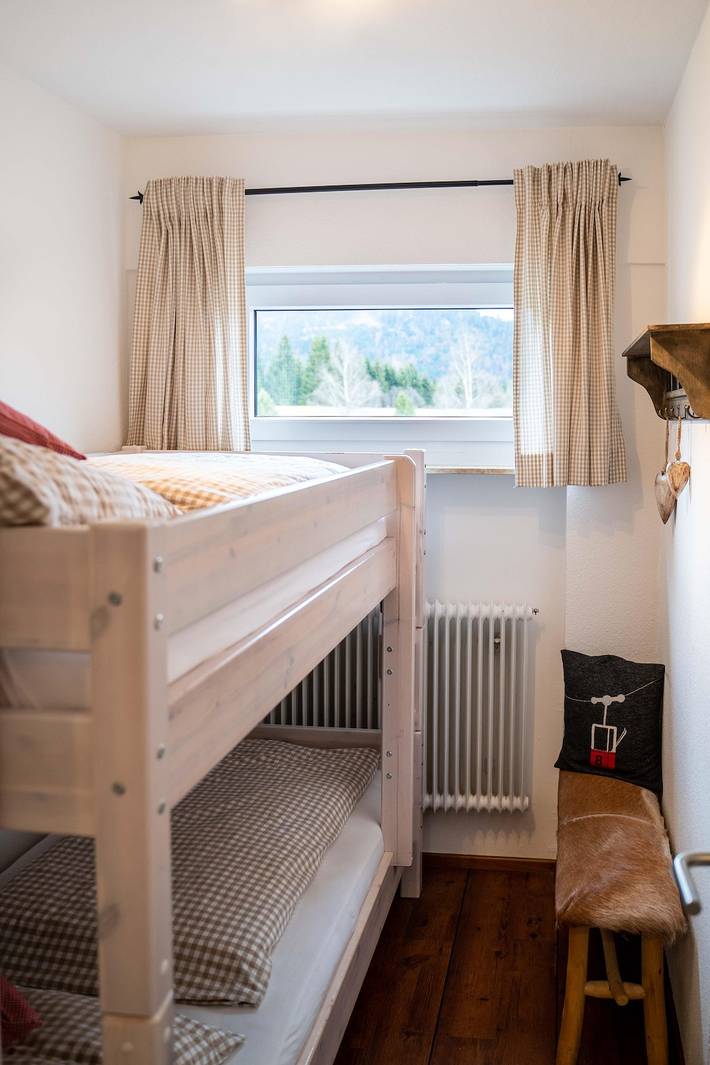 Ganze Ferienwohnung, Appartement/Fewo, Dusche, Wc, 2 Schlafräume in Hirschegg Kleinwalsertal, Mittelberg