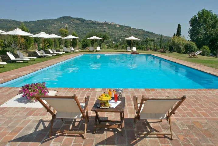 Hotel per 3 persone, con giardino e piscina - 1