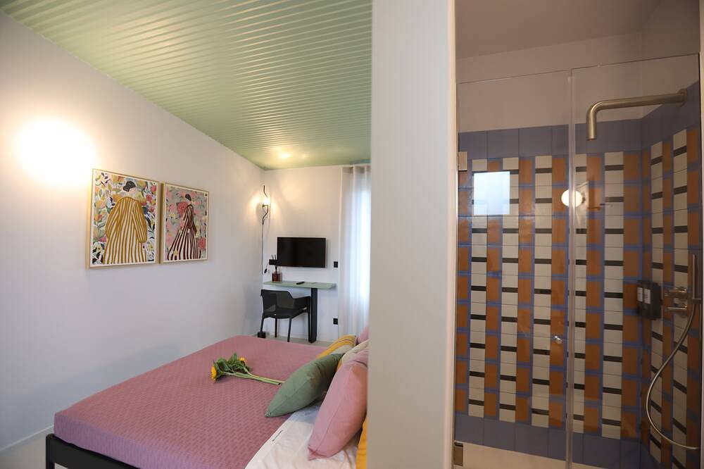 Palazzo Novecento: elegant B&B with Spa and private terrace, right in the center in Cassano delle Murge, Nationalpark Alta Murgia
