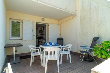 Gîte pour 2 personnes, avec terrasse à Saint-Nic