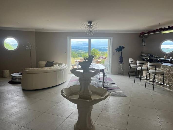 Maison de vacances pour 4 personnes, avec jardin ainsi que piscine et jacuzzi