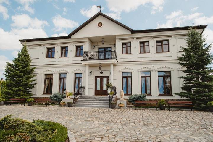 Bed & breakfast dla 2 osób, z sauna i taras oraz jacuzzi i ogród w Uniejów
