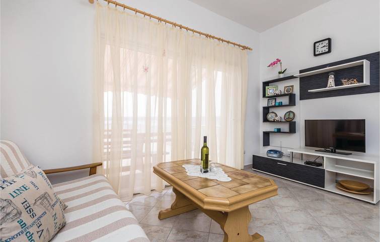 Ganze Ferienwohnung, Urlaub am Meer: Modernes Apartment mit Terrasse und Klimaanlage in Lukovo Šugarje, Naturpark Velebit