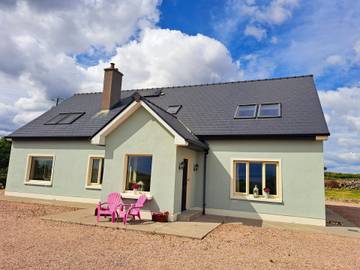 Ferienhaus für 6 Personen, mit Garten und Meerblick in Irland