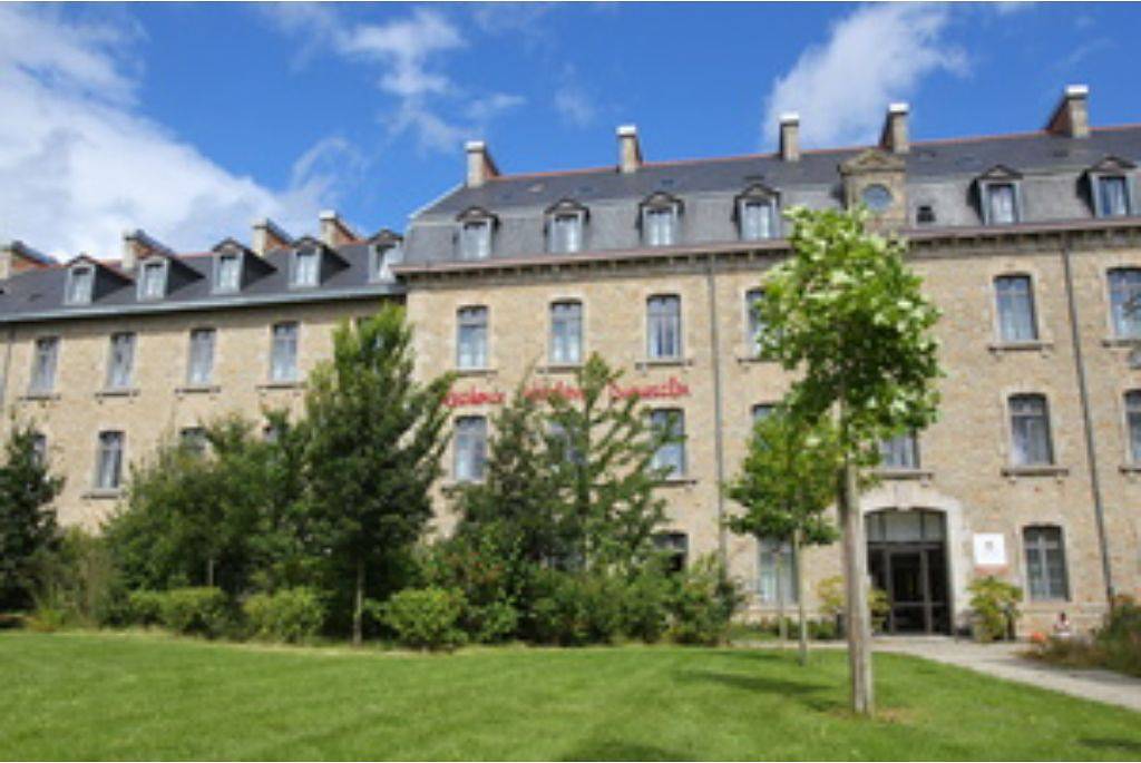 Entire apartment, Dinan Duguesclin 2P6 in Dinan, Dinan region