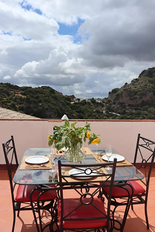 Maison de vacances pour 7 personnes, avec balcon ainsi que vue et piscine - 1