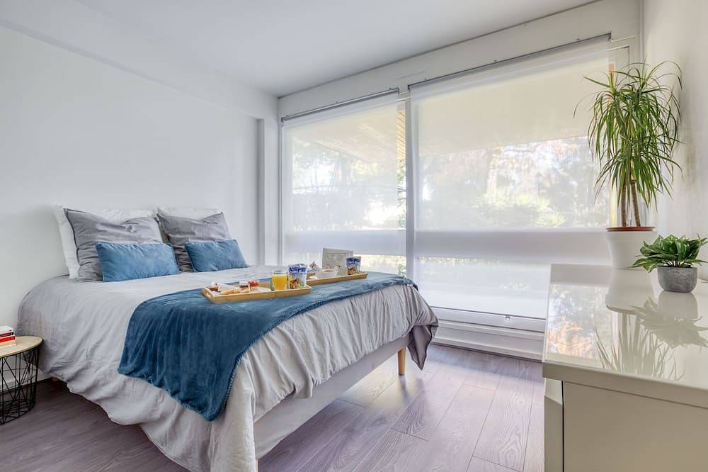Entire apartment, Le Cocon Des Couples★Coeur De Ville★Tout Proche Versailles in Le Chesnay, Yvelines