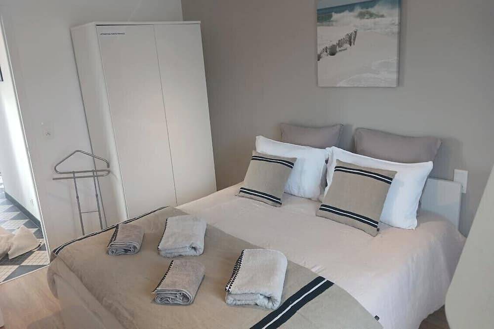 Villa by the sea... with your feet in the water! in Hauteville-sur-Mer, Coutances