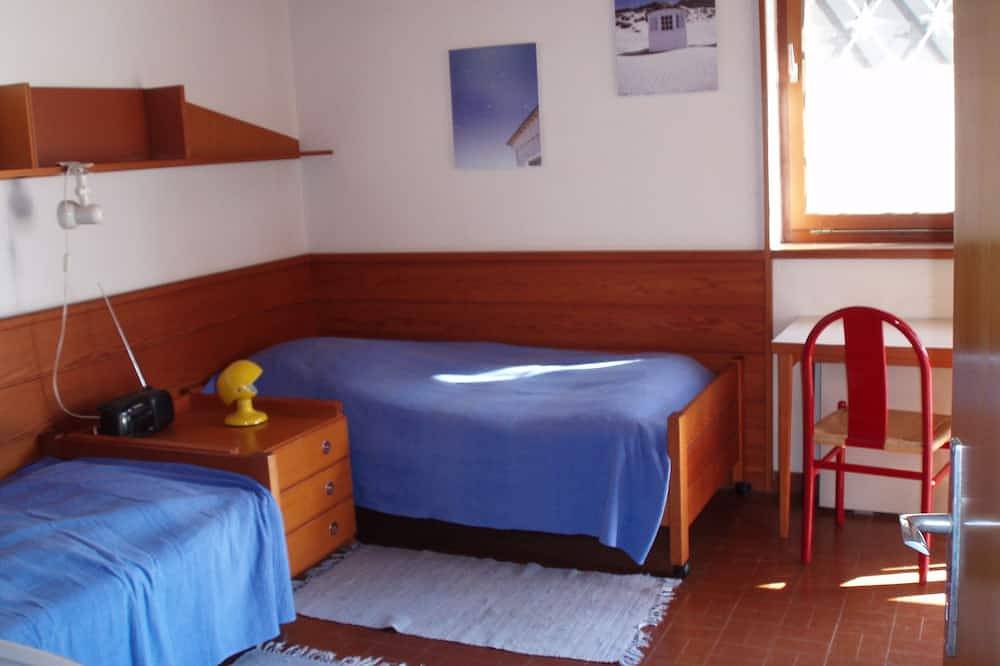 Seehaus Helga direkt am Ossiachersee, Badesteg, Garten, exklusive Nutzung in Treffen am Ossiacher See, Gerlitzen
