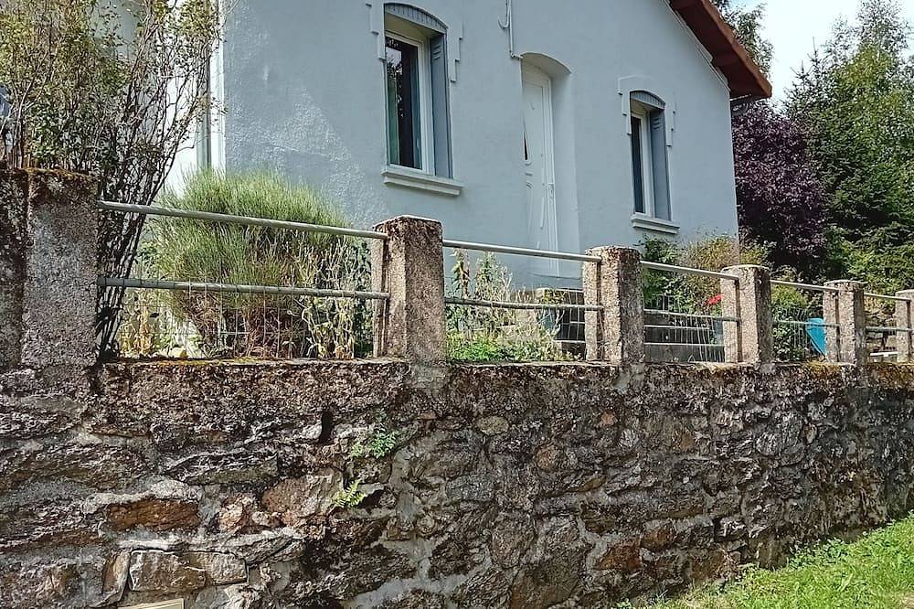 Maison et jardin 6 pers proche lacs et chemins de randonnées in Luc, Région de Mende