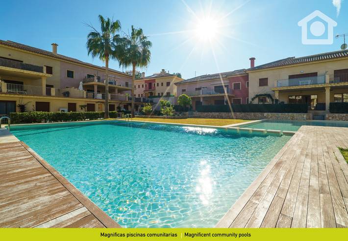 Apartamento para 12 personas, con terraza además de piscina para niños y jardín en San Jaime