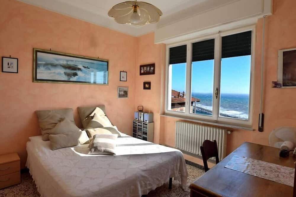 Villa Sole mit wunderschönem Meerblick, Wlan und Privatparkplatz in Porto Maurizio, Imperia
