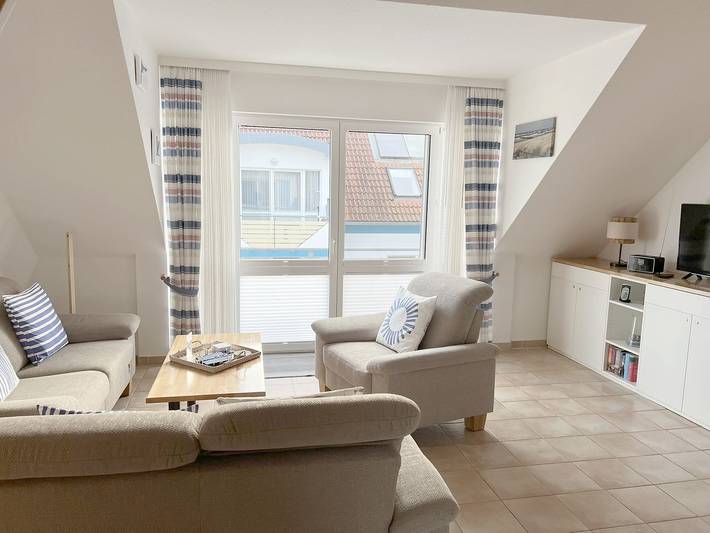 Apartamento entero, Komfortable Ferienwohnung in erster Reihe zur Ostsee mit Balkon in Zingst in Ostseebad Zingst, Zingst