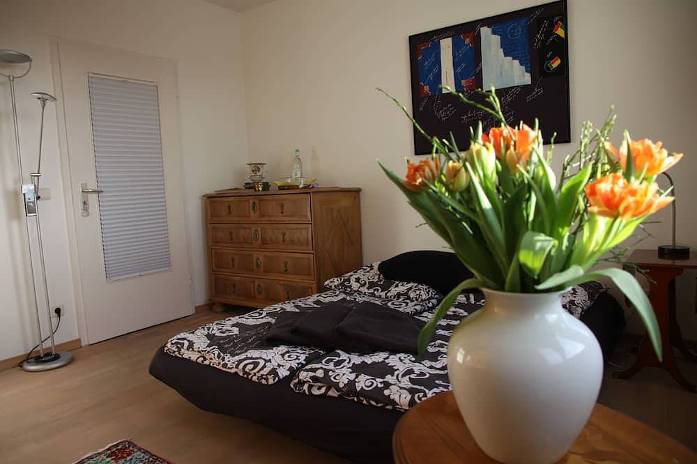 Ganze Wohnung, Ruhiges Zimmer in der City West Berlin-Wilmersdorf mit luxuriöser Regendusche in Berlin Innenstadt, Berlin