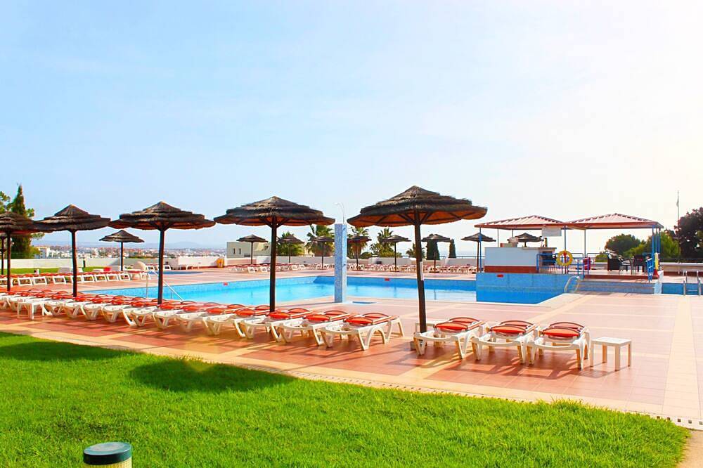 Apartamento inteiro, Cozy & Stylish 900M from the beach 🏖 in Albufeira, Distrito de Faro