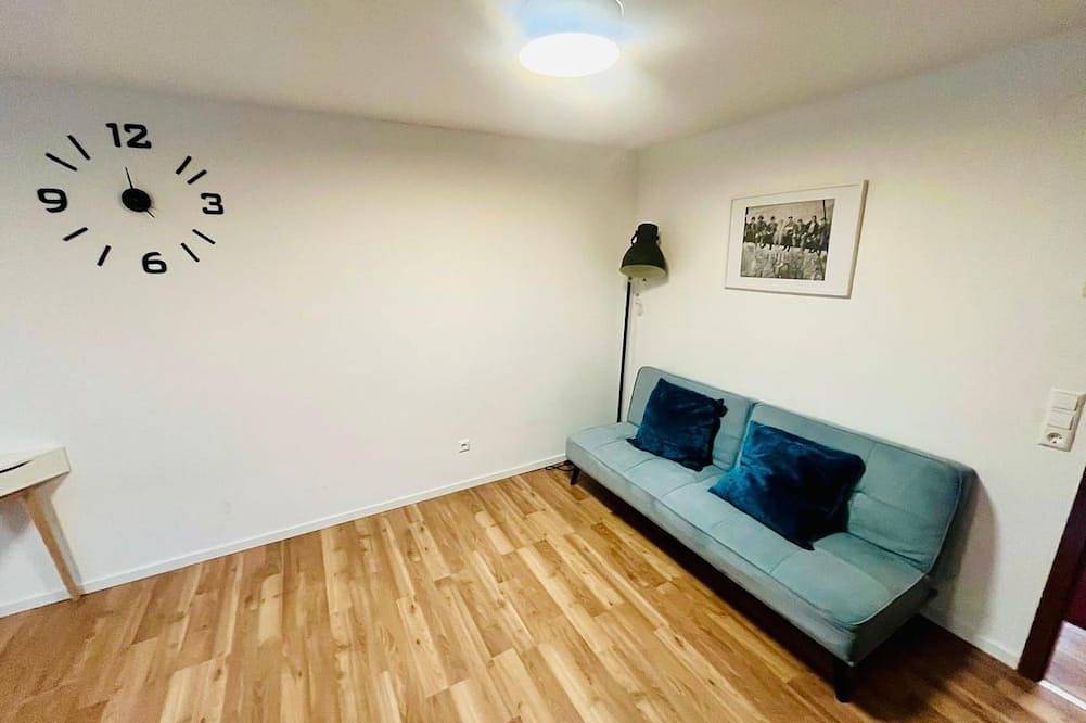 Ganze Wohnung, Schicke Ferienwohnung in Bad Cannstatt, Stuttgart