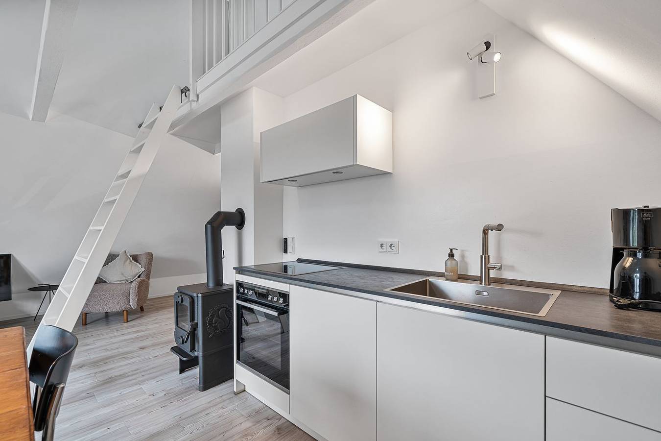 Ganze Wohnung, Sonnengold - wunderschöne Einliegerwohnung in zentraler Lage im Dorf in St. Peter-Ording, Eiderstedt