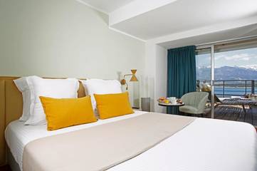 Hôtel pour 3 personnes, avec terrasse dans Office De Tourisme De Calvi