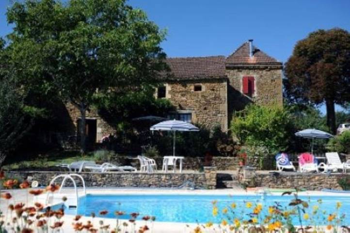 Gîte pour 6 personnes, avec piscine, adapté aux familles