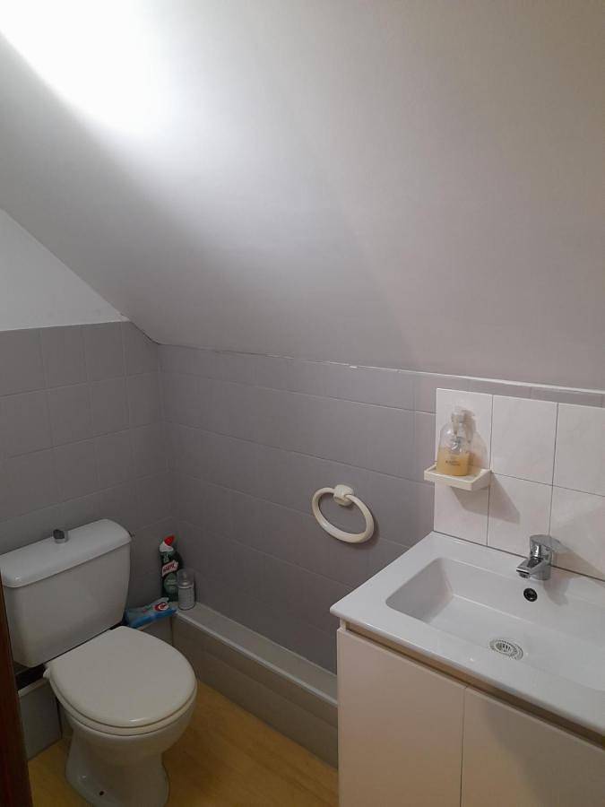 Location de vacances pour 4 personnes, avec piscine ainsi que terrasse et vue à Magnien - 2