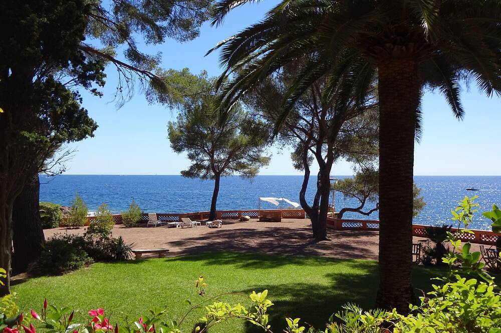 Extra Situation At The Edge Of The Sea! in Boulouris, Saint-Raphaël
