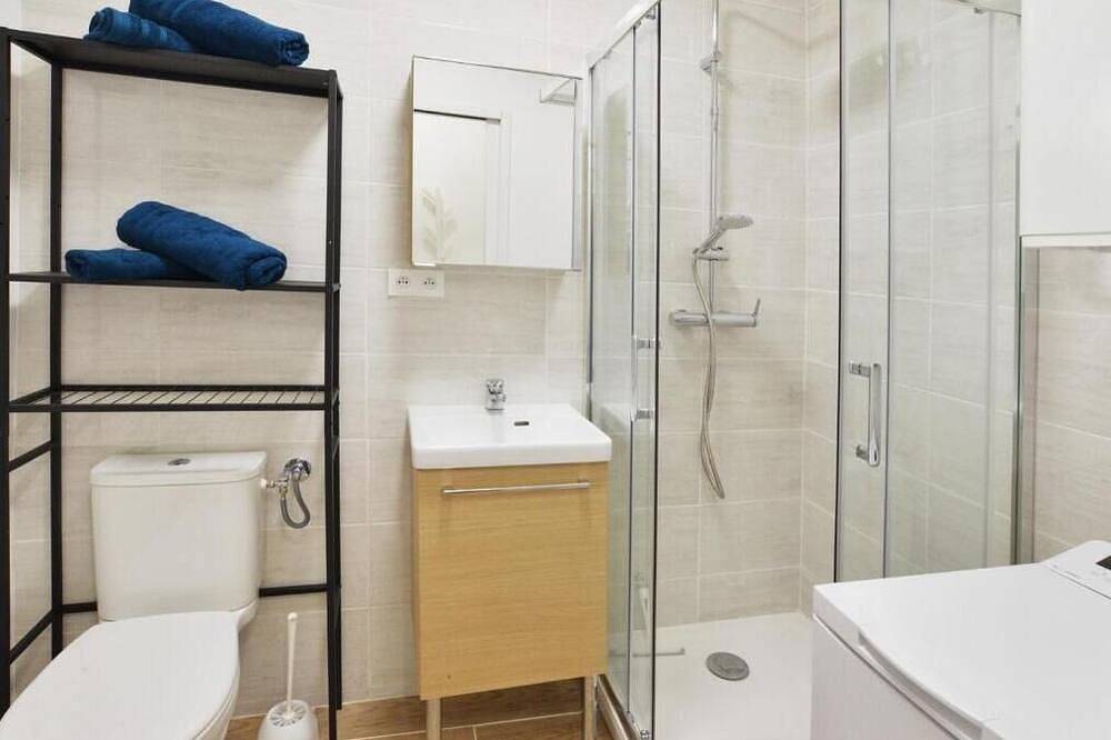 Appartement entier, Studio sur cour au calme au centre ville in Juvisy-sur-Orge, Essonne
