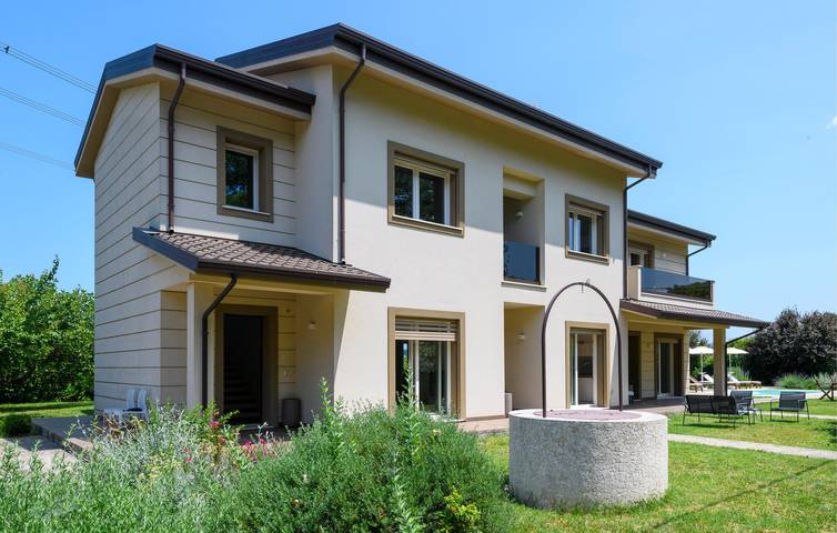 Maison de vacances pour 18 personnes, avec jardin ainsi que terrasse et piscine, animaux acceptés