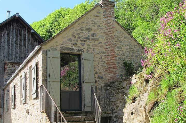 Gîte pour 2 personnes, avec jardin et terrasse dans Montigny-Saint-Barthélemy