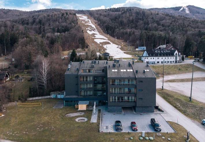 Appartement de vacances pour 4 personnes, avec jardin ainsi que balcon et vue