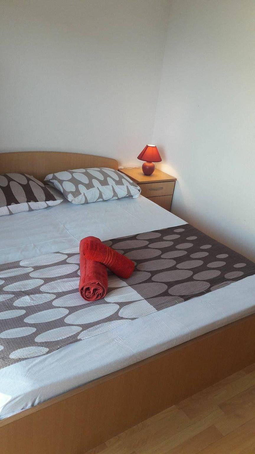 Ganze Ferienwohnung, Große Wohnung in Bibinje mit Terrasse, Garten und Grill in Bibinje, Zadar