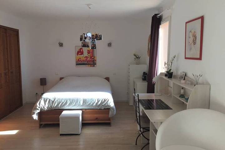 Location de vacances pour 8 personnes, avec jardin à Éguilles - 2
