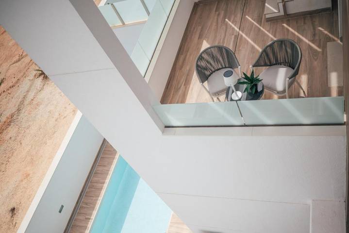 Villa pour 8 personnes, avec bassin pour enfant et piscine ainsi que vue et balcon à Torrevieja - 3