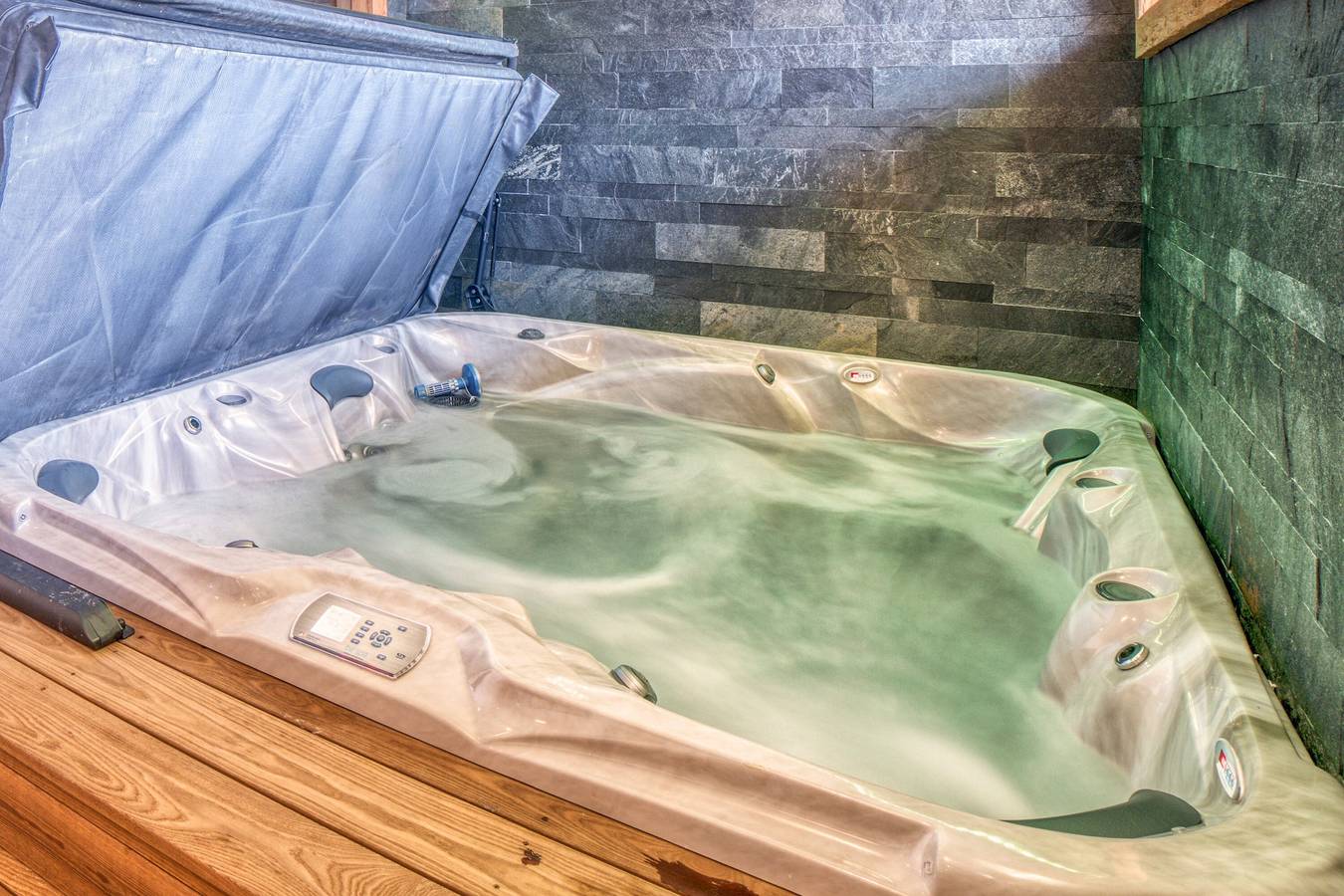 Chalet Face Au Mont-blanc: avec vue imprenable sur les montagnes, proche Megève in Sallanches, Pays du Mont-Blanc