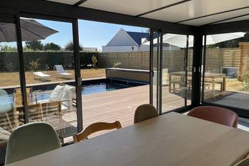 Cottage pour 8 personnes, avec terrasse et jardin dans Plage Du Men Armor